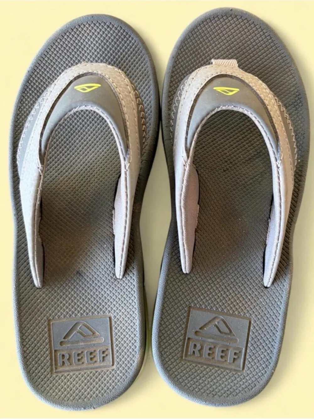Reef Kids Gray Flip Flop Sandals with Yellow Logo
